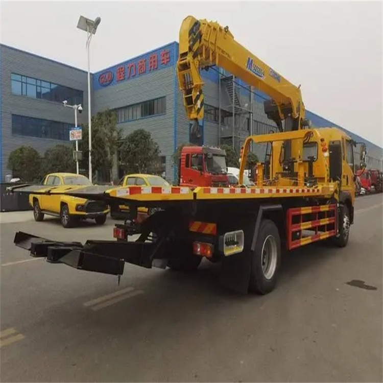 青岛附近小随车吊出租电话，轻松解决搬运烦恼