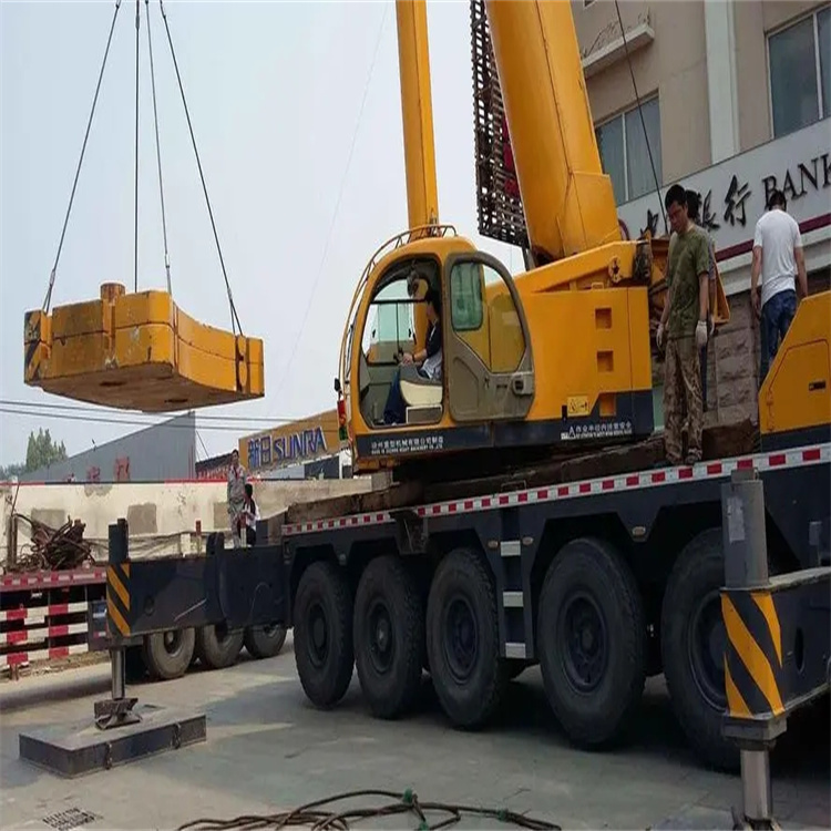 青岛当地吊车出租|机器吊装|75吨|工厂搬迁服务